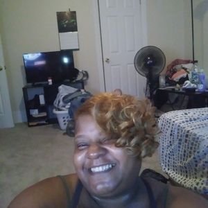 Meet your Posher, Tisha